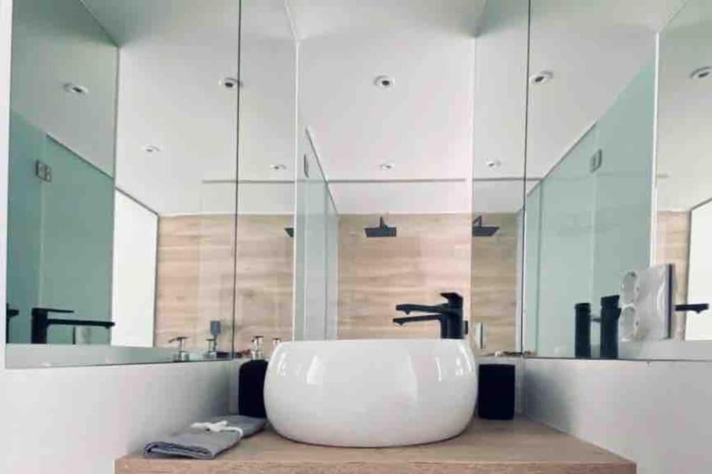 Unique Nyc Style Loft In The Heart Of Madrid Lägenhet Exteriör bild